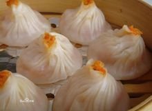 灌湯包的家常做法，皮薄勁道，湯汁豐盈，咬一口滿嘴留香