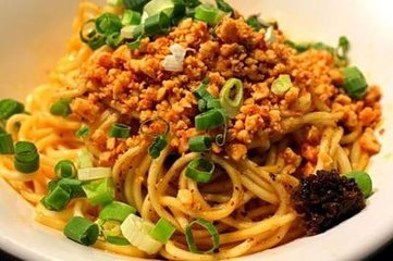 陜西面食好吃的訣竅在這，油潑辣子做的好，面食咋做都好吃！