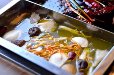 正宗菌湯鍋技術做法哪里好?野菌鮮調料湯底制作