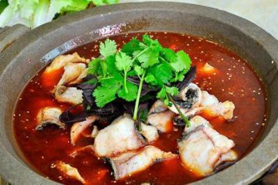 四川石鍋魚(yú)技術(shù)培訓(xùn)班哪里便宜？實(shí)戰(zhàn)操作練習(xí)