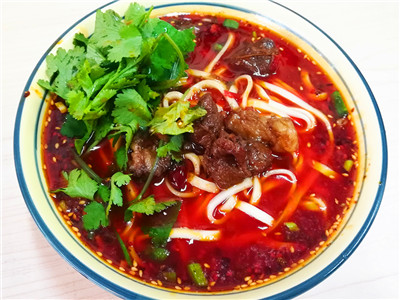 短期川味面食技術(shù)做法哪里好？小吃餐飲培訓(xùn)機(jī)構(gòu)