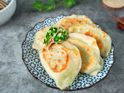 成都哪里可以培訓韭菜盒子技術？小吃技術培訓學校