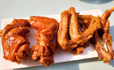 成都熟食鹵菜技術(shù)培訓(xùn)學校哪里好？成都蜀味緣的鹵菜技術(shù)培訓(xùn)