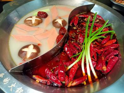 學(xué)四川火鍋技術(shù)培訓(xùn)哪里一對一教學(xué)？