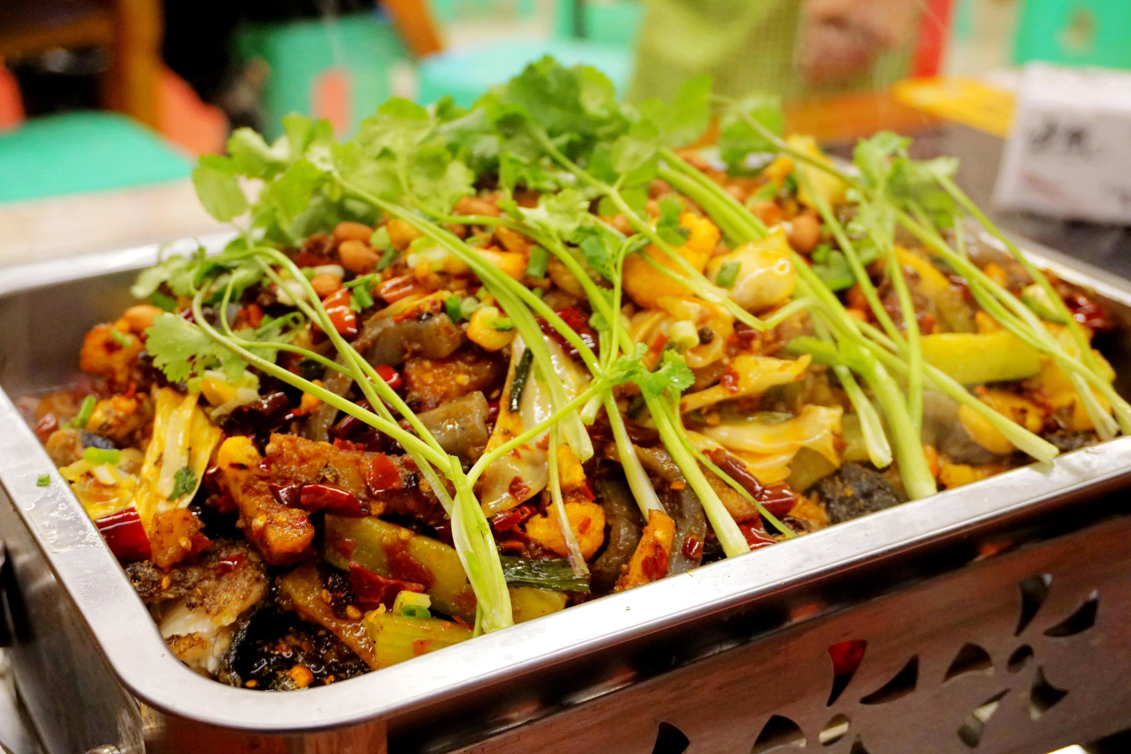 烤魚技術培訓哪里好一點？成都烤魚培訓學校