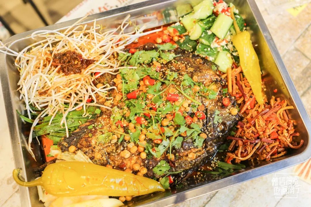 成都學(xué)燒烤烤魚(yú)哪里有培訓(xùn)班？烤魚(yú)技術(shù)培訓(xùn)學(xué)校哪家好？