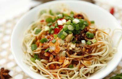 在哪里學(xué)涼面技術(shù)培訓(xùn)？ 涼面技術(shù)培訓(xùn)哪里有？