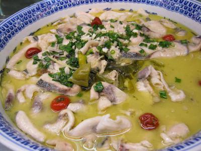 酸菜魚技術培訓班在哪里？蜀味緣培訓學校為您指明方向