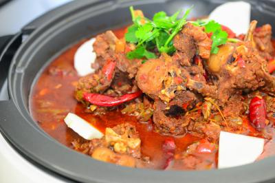 刷刷鍋技術培訓哪里好？成都蜀味緣培訓學校，助您開啟餐飲致富路！